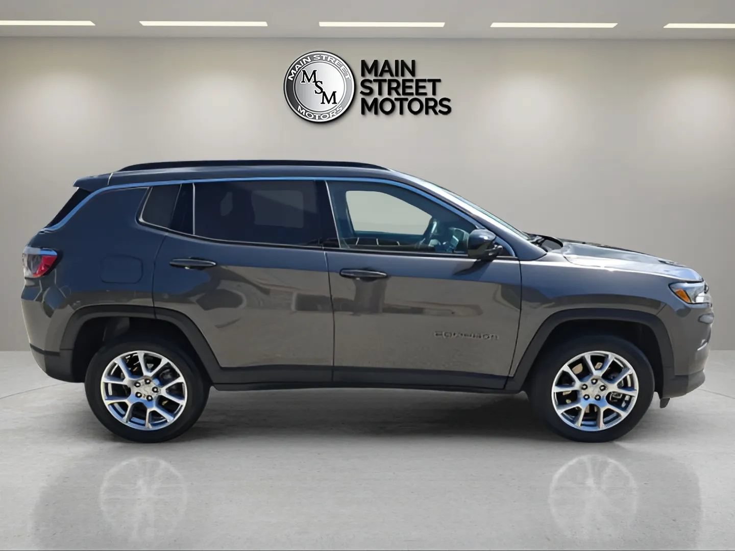 Used 2023 Jeep Compass Latitude AWD/4WD image 6