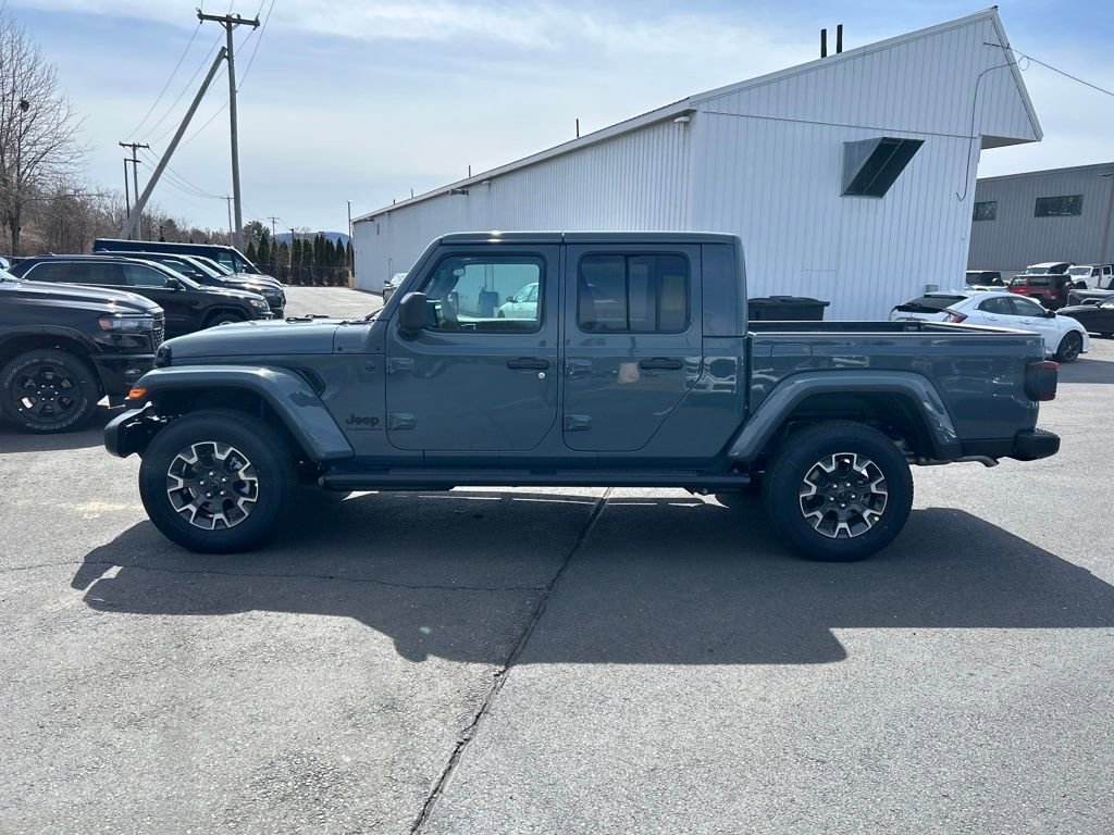 New 2026 Jeep Gladiator Sport AWD/4WD image 7