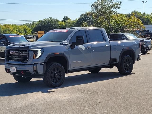 Used 2024 GMC Sierra 3500 AT4 w/ AT4 Premium Plus Package AWD/4WD image 3