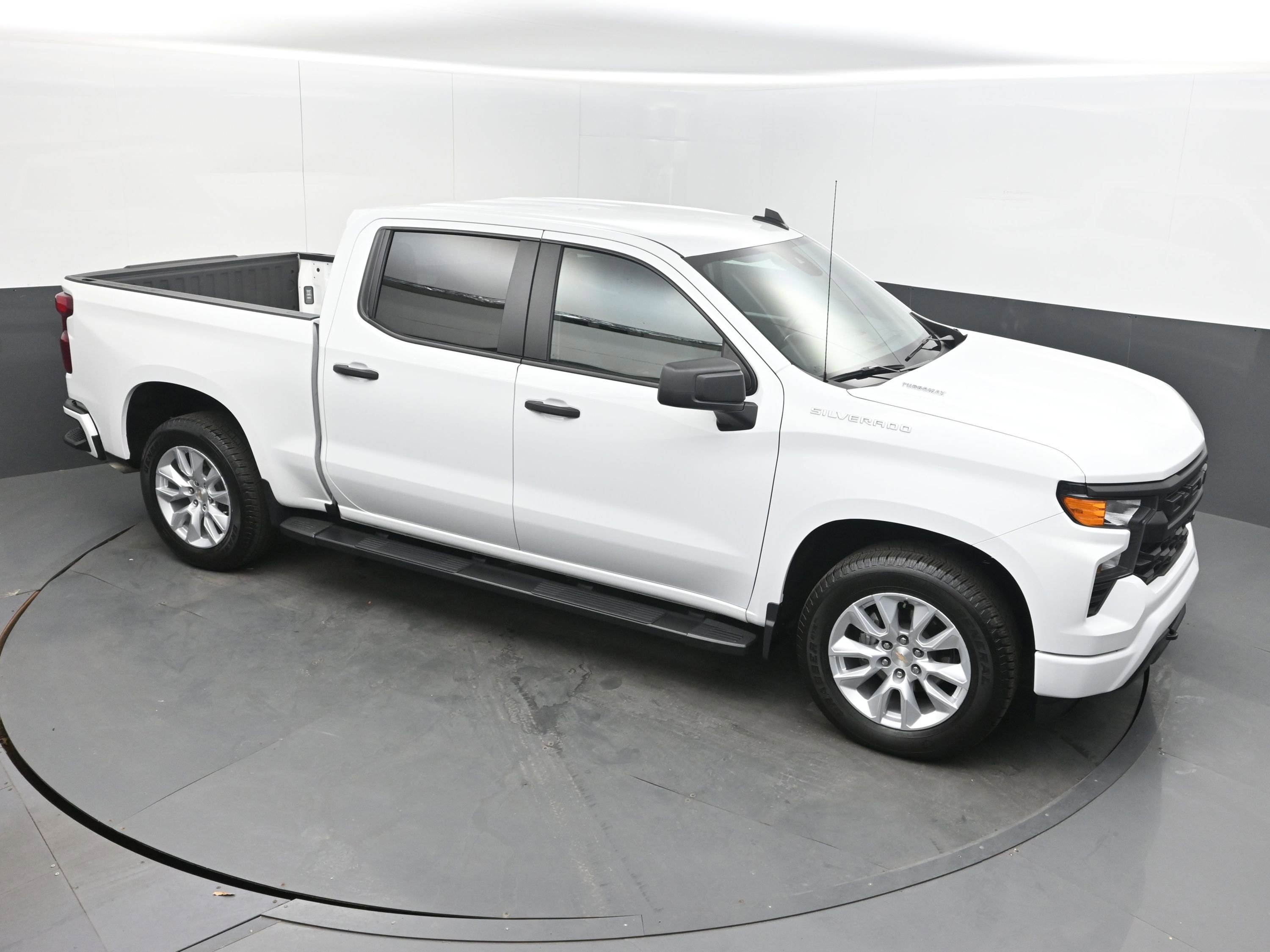 Certified 2026 Chevrolet Silverado 1500 Custom RWD image 32