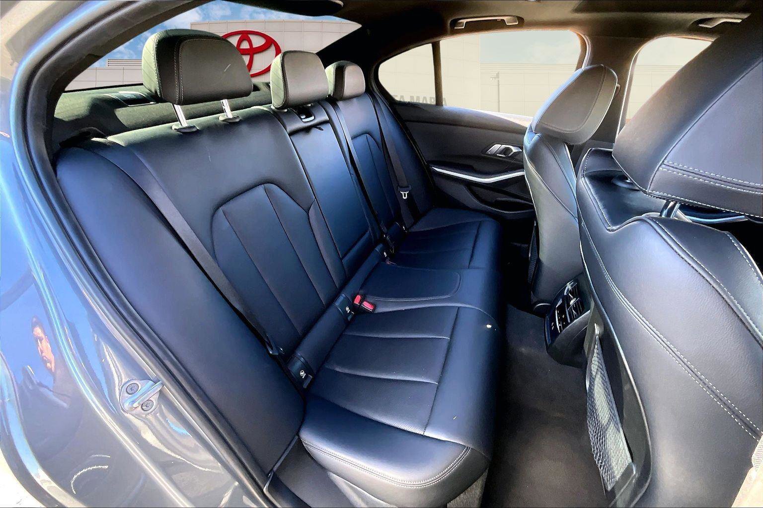 Used 2023 BMW 330i Sedan w/ Convenience Package image 26