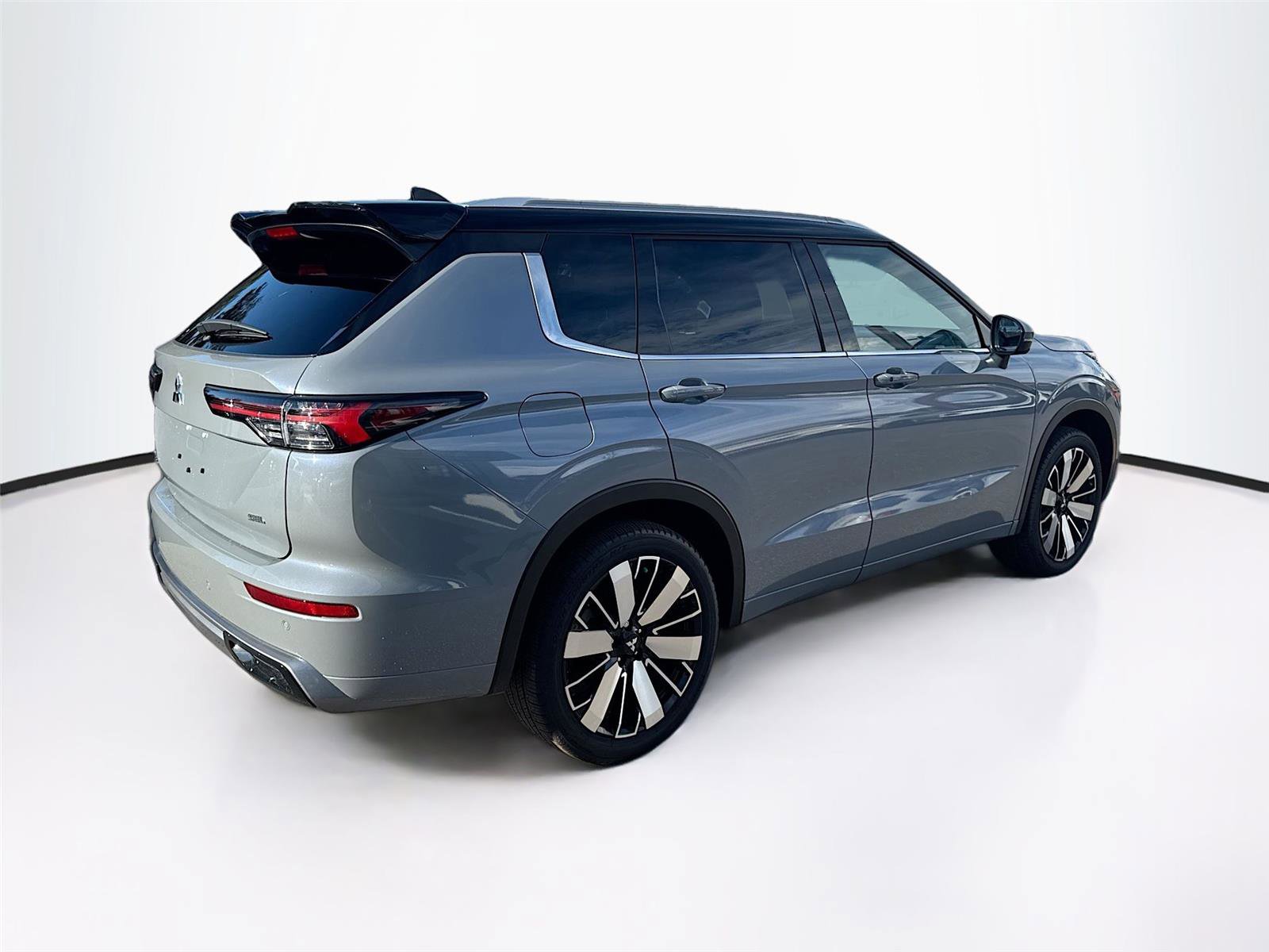 New 2025 Mitsubishi Outlander SEL image 7