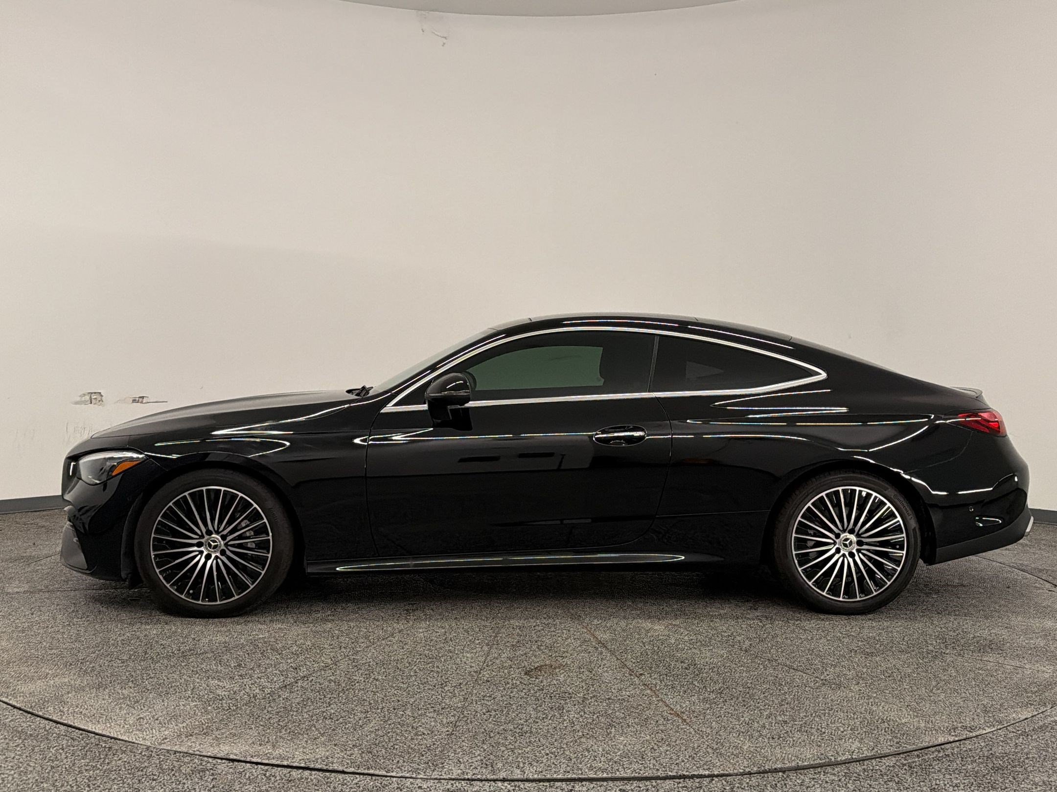 Certified 2026 Mercedes-Benz CLE 450 4MATIC Coupe image 2