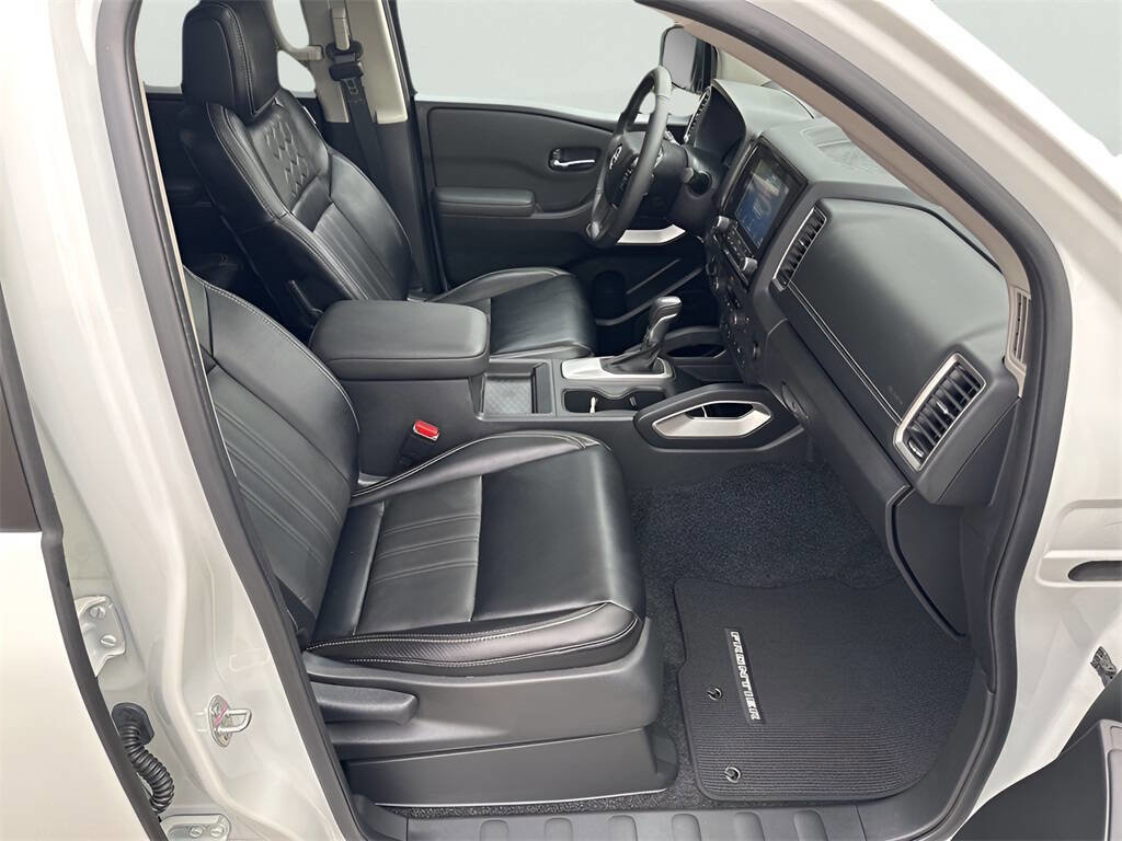 Used 2024 Nissan Frontier SL w/ Technology Package image 26
