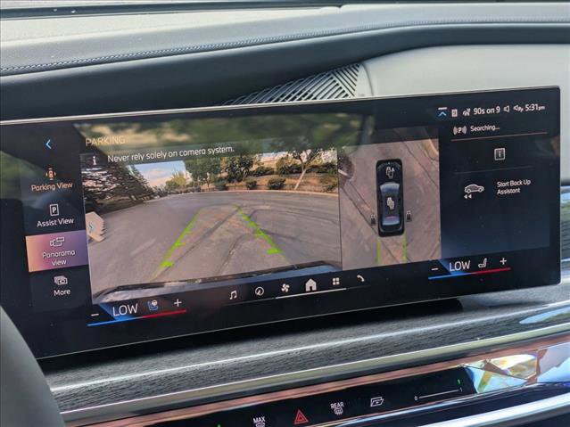 New 2026 BMW 750e xDrive image 14