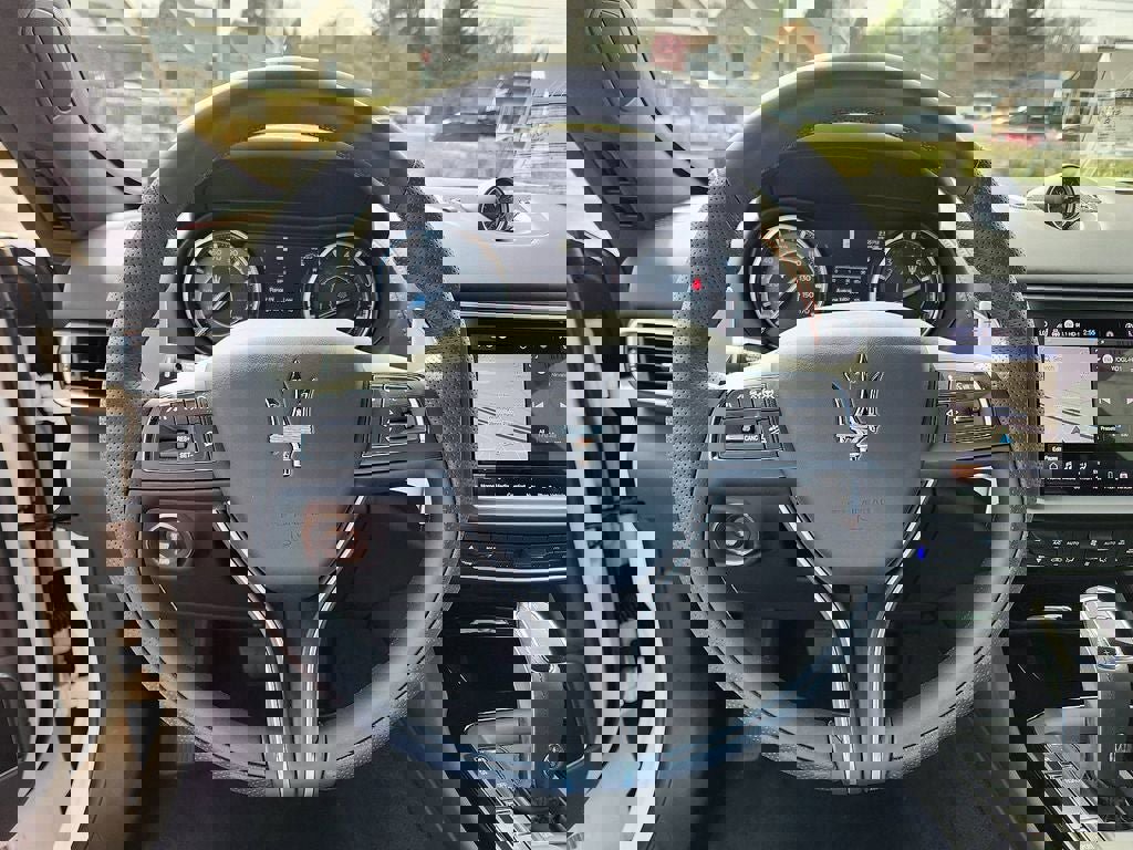 New 2024 Maserati Levante GT Ultima image 27