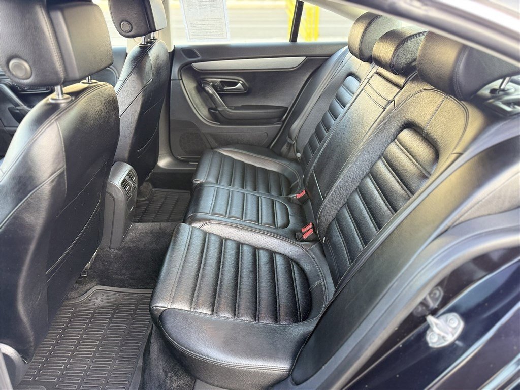 Used 2013 Volkswagen CC Sport image 18