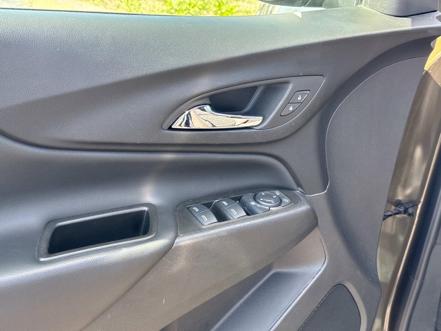 Used 2023 Chevrolet Equinox LT image 21