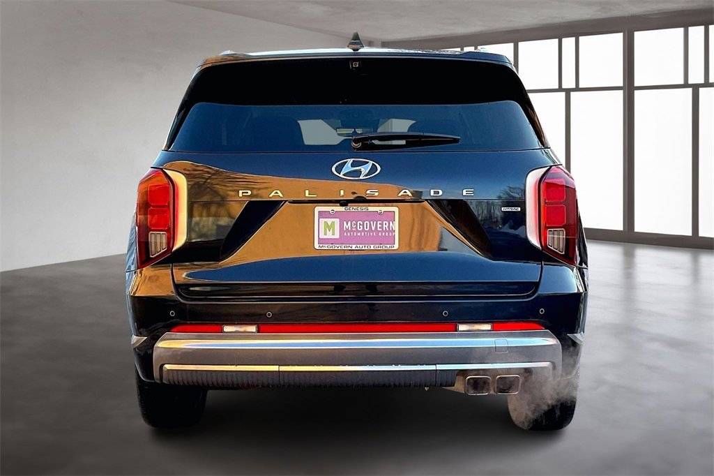 Used 2024 Hyundai Palisade Calligraphy image 5
