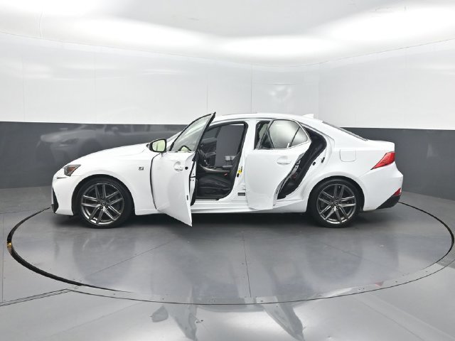 Used 2019 Lexus IS 300 F Sport w/ F Sport Package RWD image 33