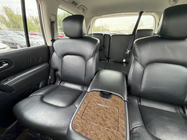 Used 2017 INFINITI QX80 4WD w/ Driver Assistance Package image 14