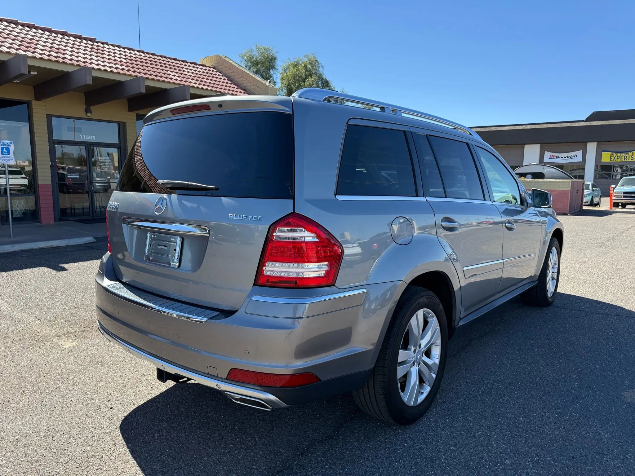 Used 2012 Mercedes-Benz GL 320 BlueTEC 4MATIC image 10