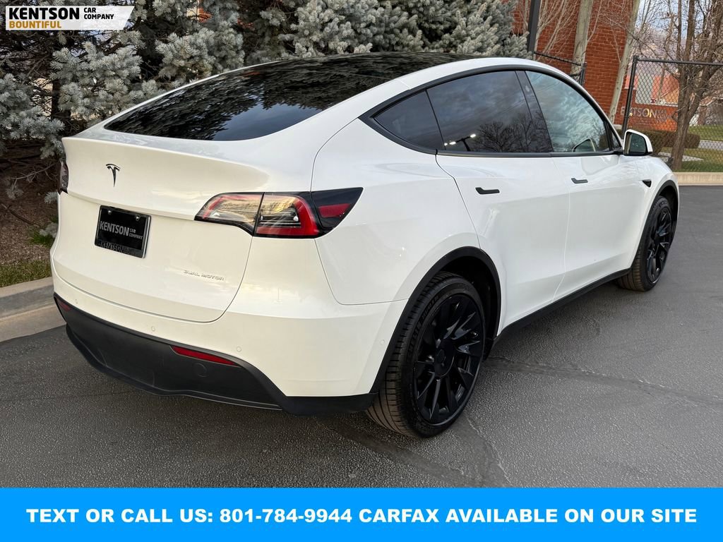 Used 2022 Tesla Model Y Long Range image 7