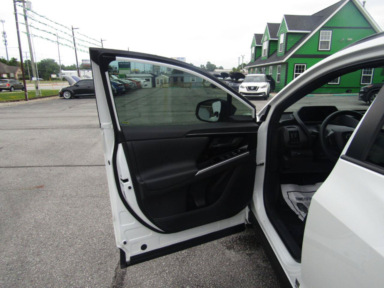 Used 2023 Toyota bZ4X FWD image 10