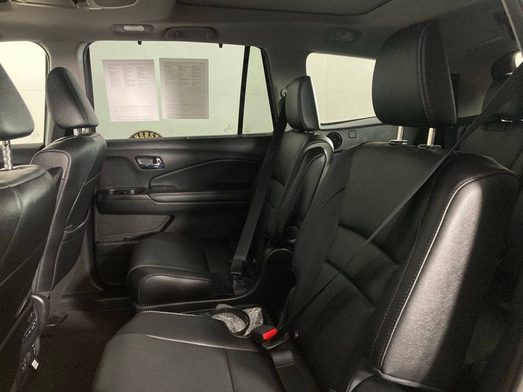 Used 2021 Honda Pilot Elite image 16
