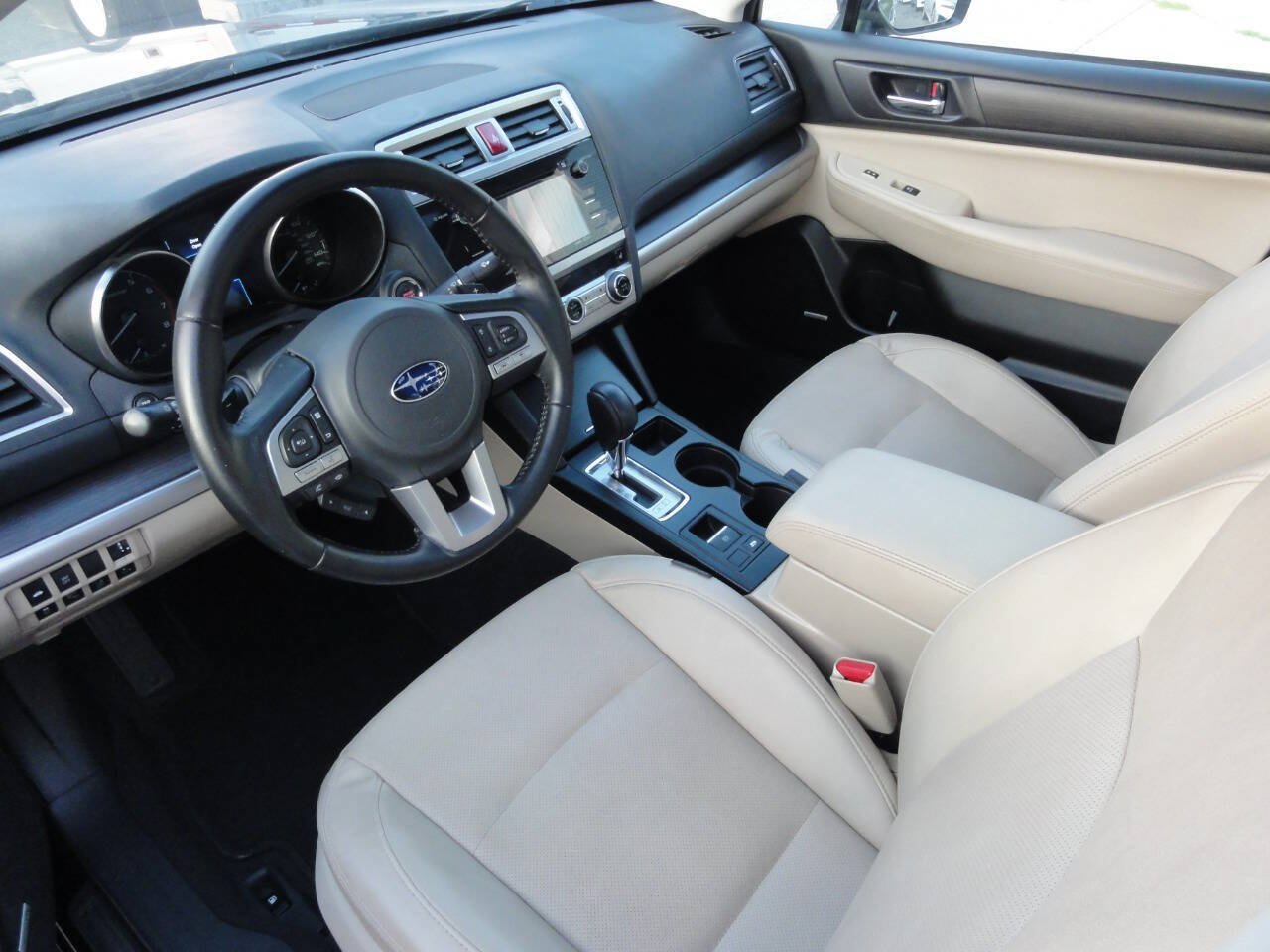 Used 2016 Subaru Legacy 2.5i Limited AWD/4WD image 9