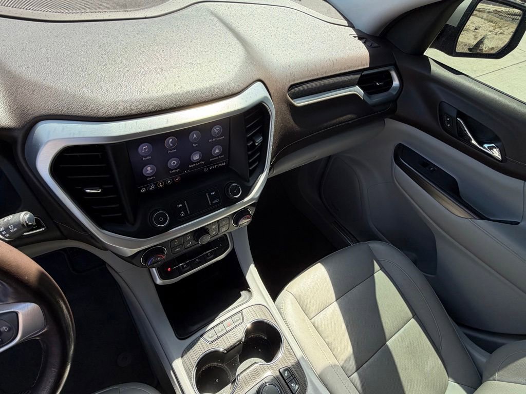 Used 2020 GMC Acadia SLT w/ Premium Package FWD image 18