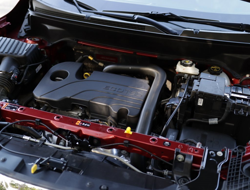 Used 2024 GMC Terrain SLE image 28