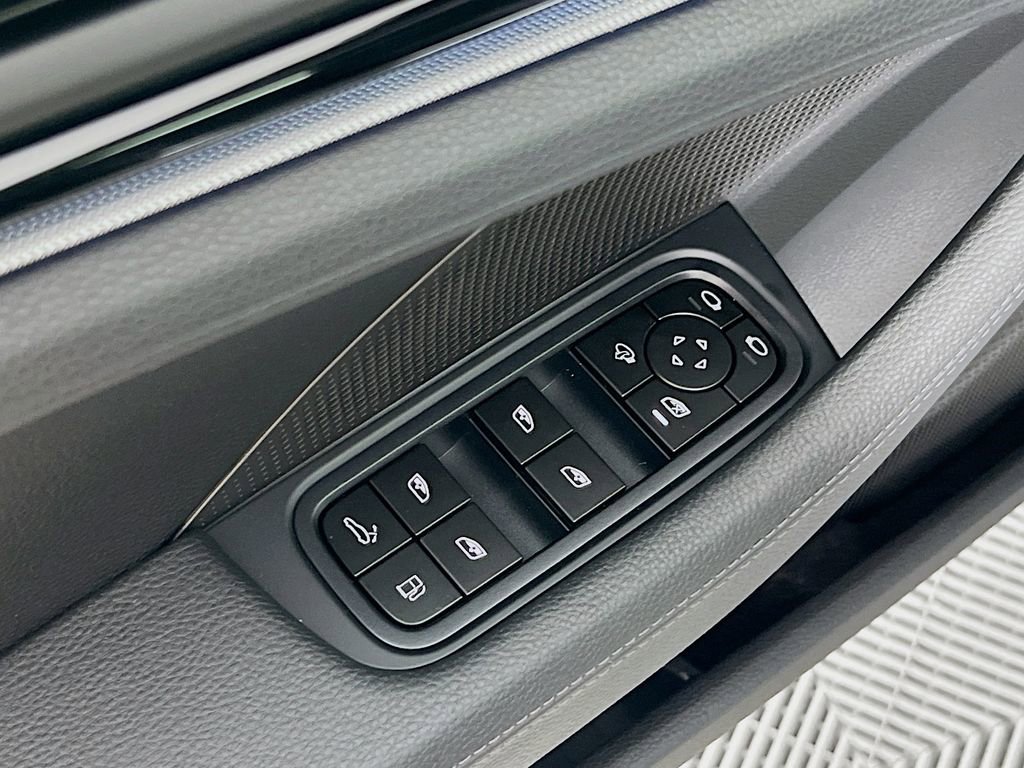 New 2026 Porsche Panamera 4 image 20