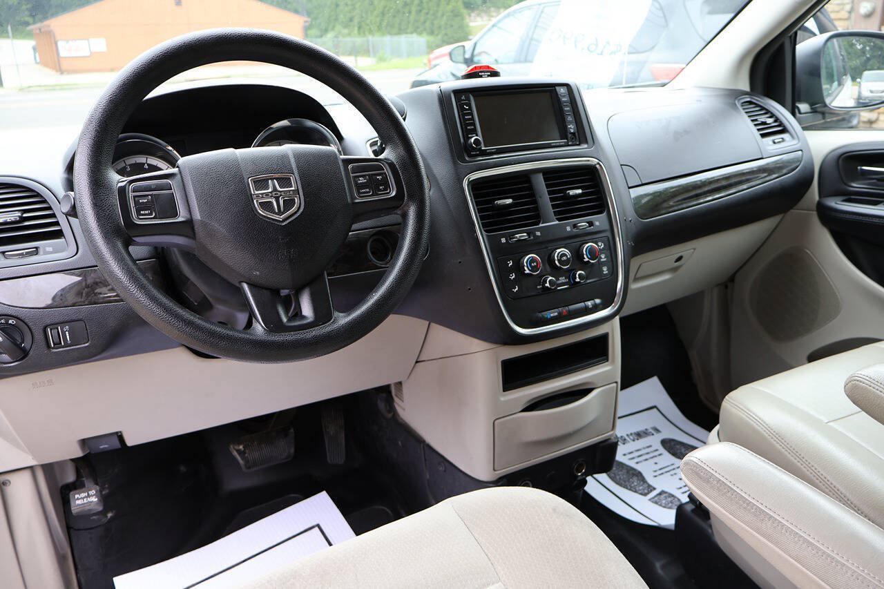 Used 2017 Dodge Grand Caravan SE w/ Power Window Group FWD image 23