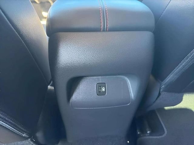Used 2025 Nissan Sentra SR w/ SR Premium Package FWD image 8