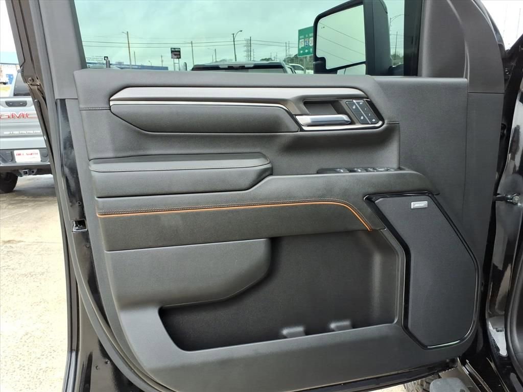 Used 2024 GMC Sierra 2500 AT4 w/ AT4 Premium Plus Package image 19