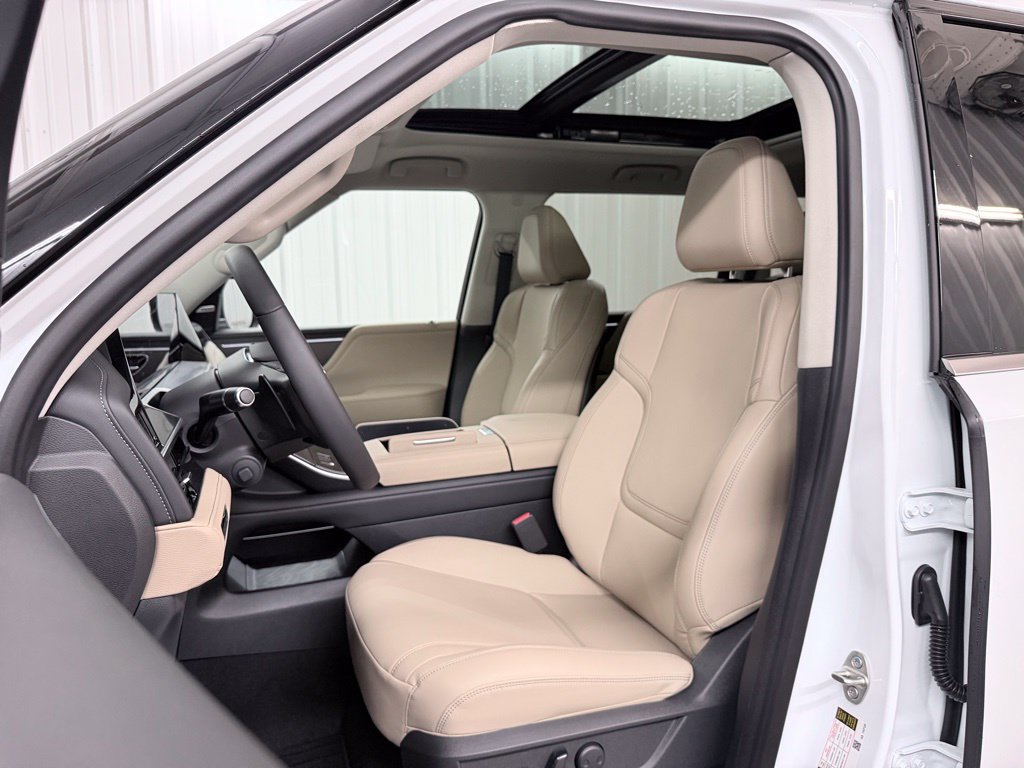 Certified 2026 INFINITI QX80 Pure RWD image 13