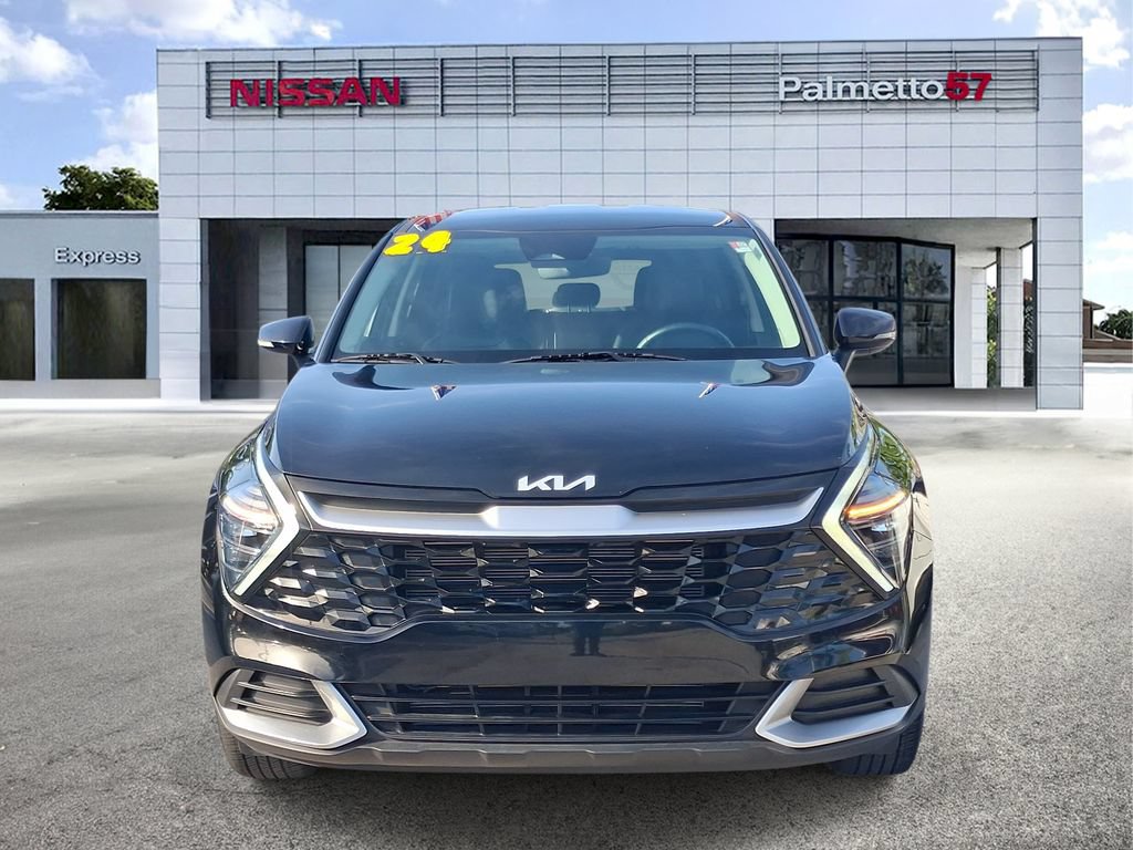 Used 2024 Kia Sportage EX FWD image 2