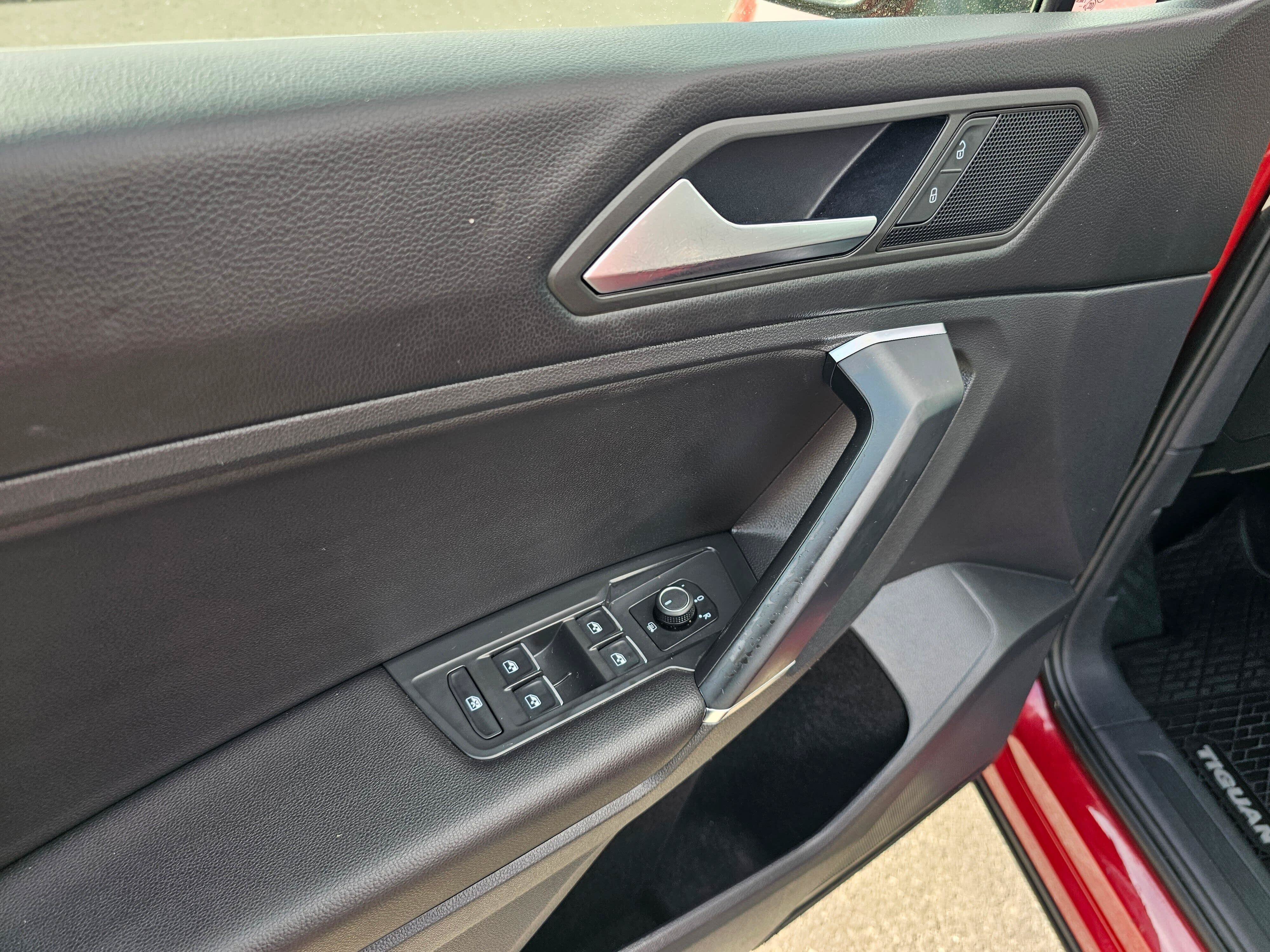 Used 2020 Volkswagen Tiguan S AWD/4WD image 18
