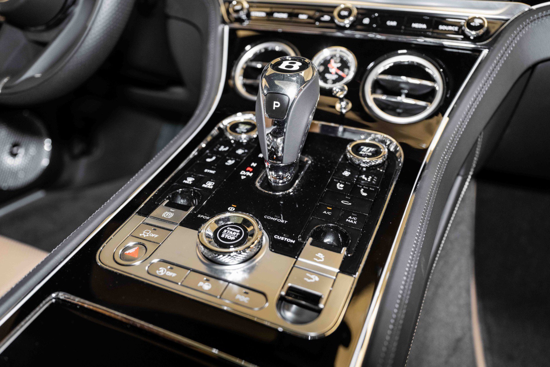 Used 2024 Bentley Continental GT V8 image 36