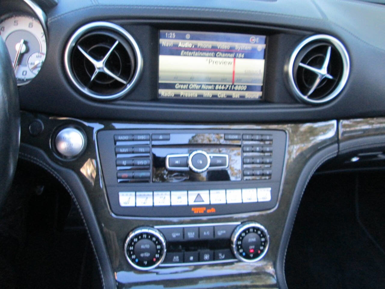 Used 2015 Mercedes-Benz SL 550 image 17