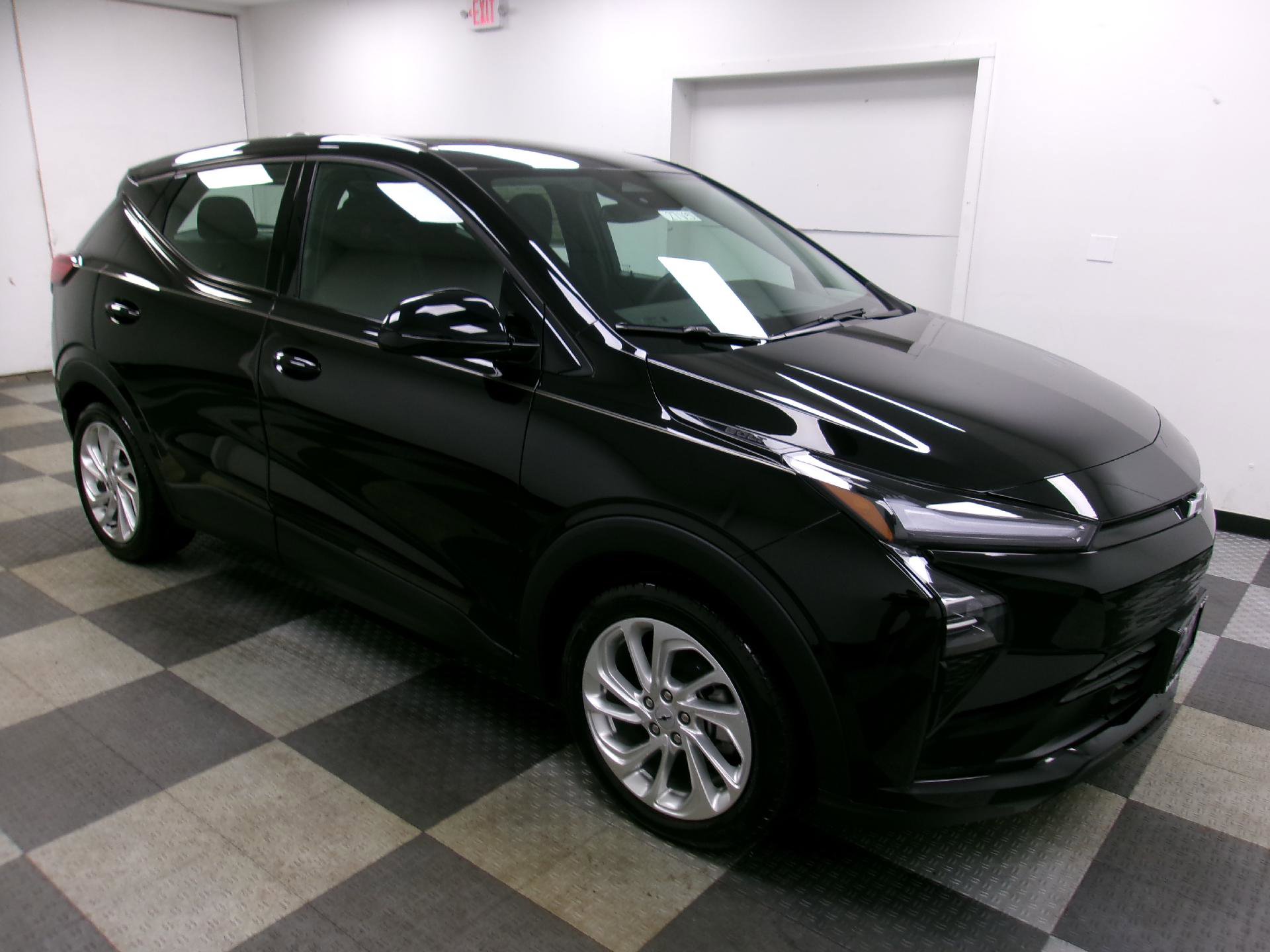 New 2027 Chevrolet Bolt LT w/ Comfort Package FWD image 13