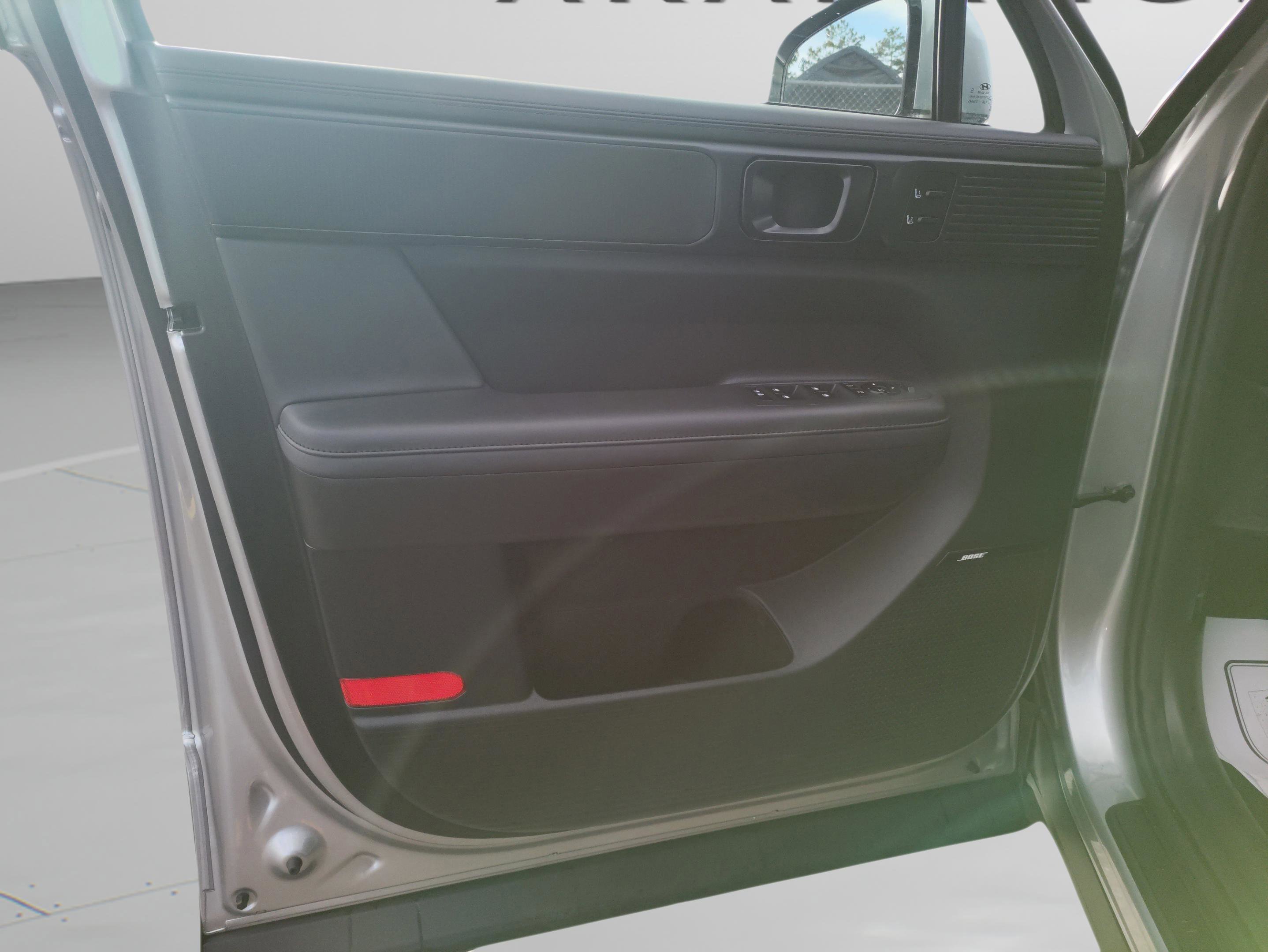 Used 2024 Hyundai Santa Fe Calligraphy image 27