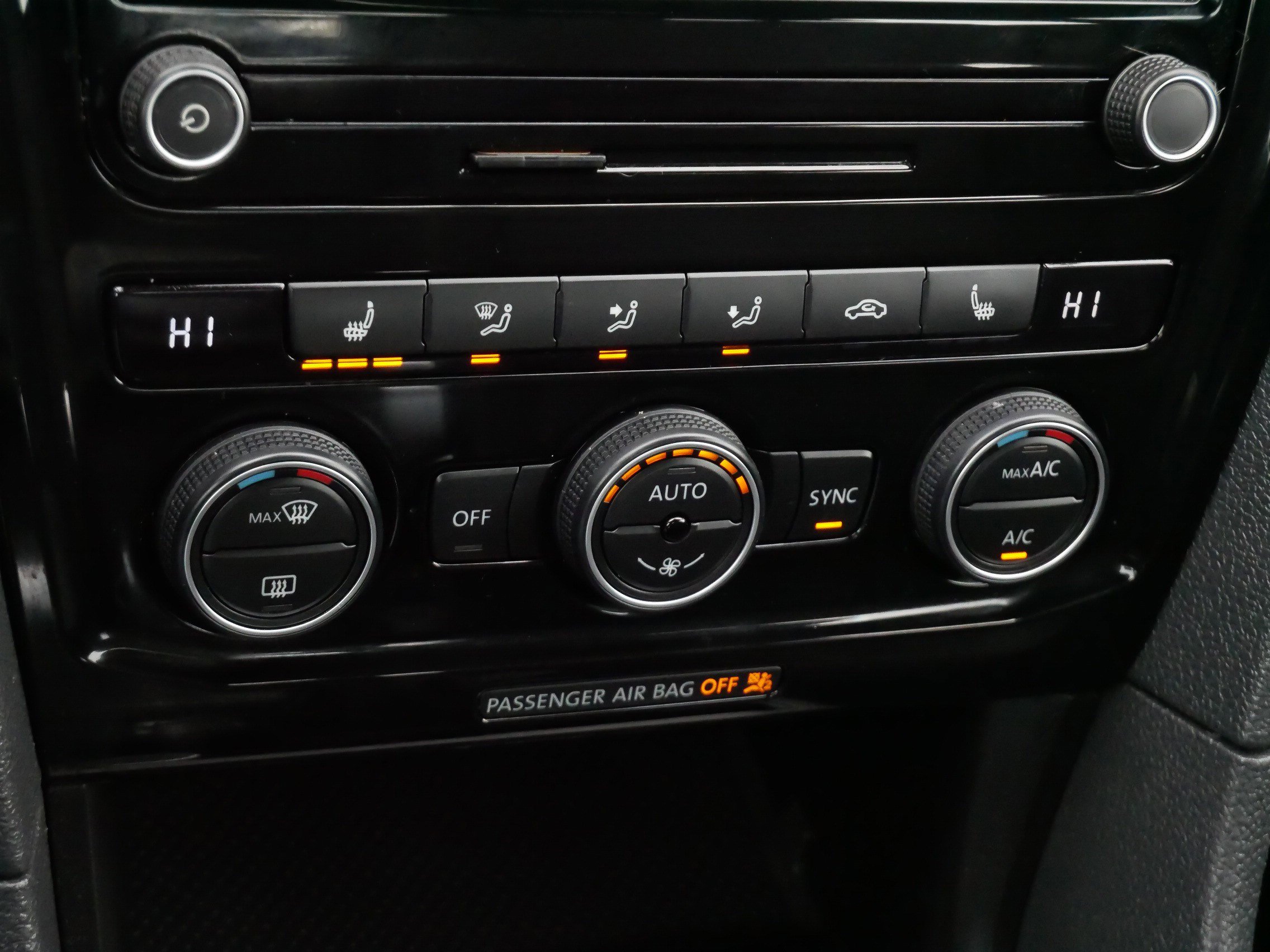 Used 2021 Volkswagen Passat 2.0T R-Line image 23