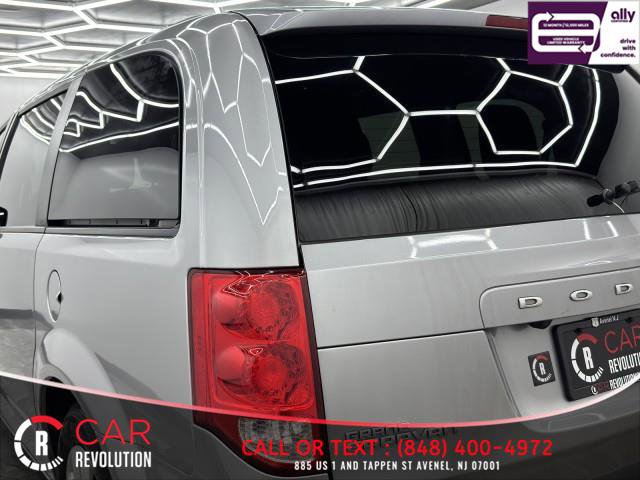 Used 2019 Dodge Grand Caravan SE w/ UConnect Hands-Free Group image 47
