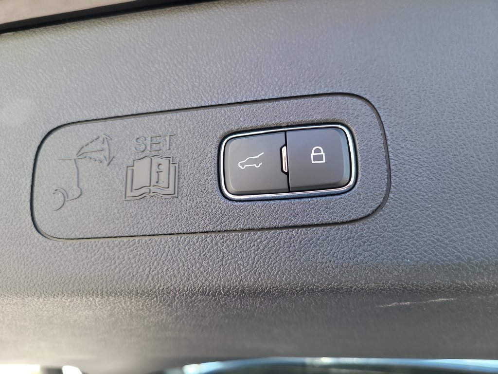 Certified 2025 Lincoln Aviator Black Label AWD/4WD image 8