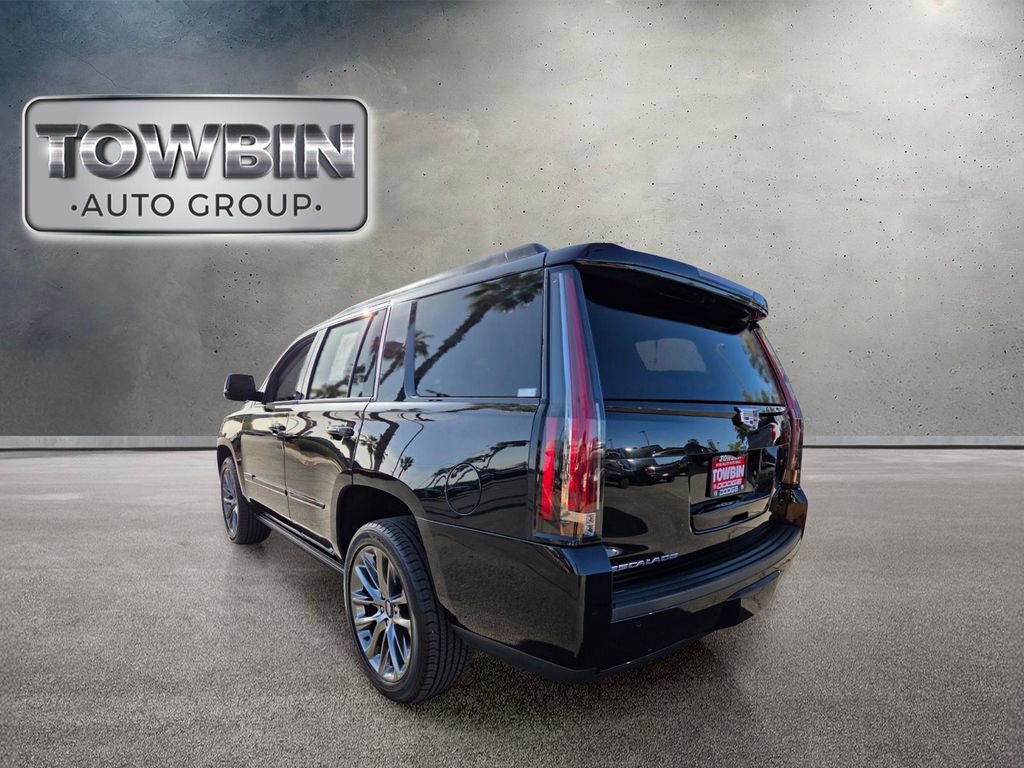 Used 2019 Cadillac Escalade Premium Luxury w/ Escalade Sport Edition AWD/4WD image 5