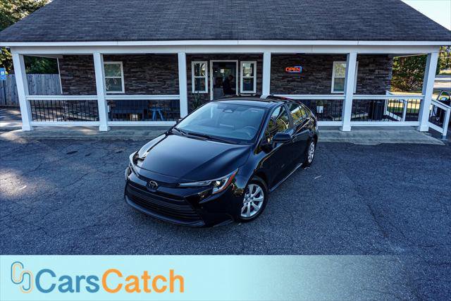 Used 2024 Toyota Corolla LE FWD image 2