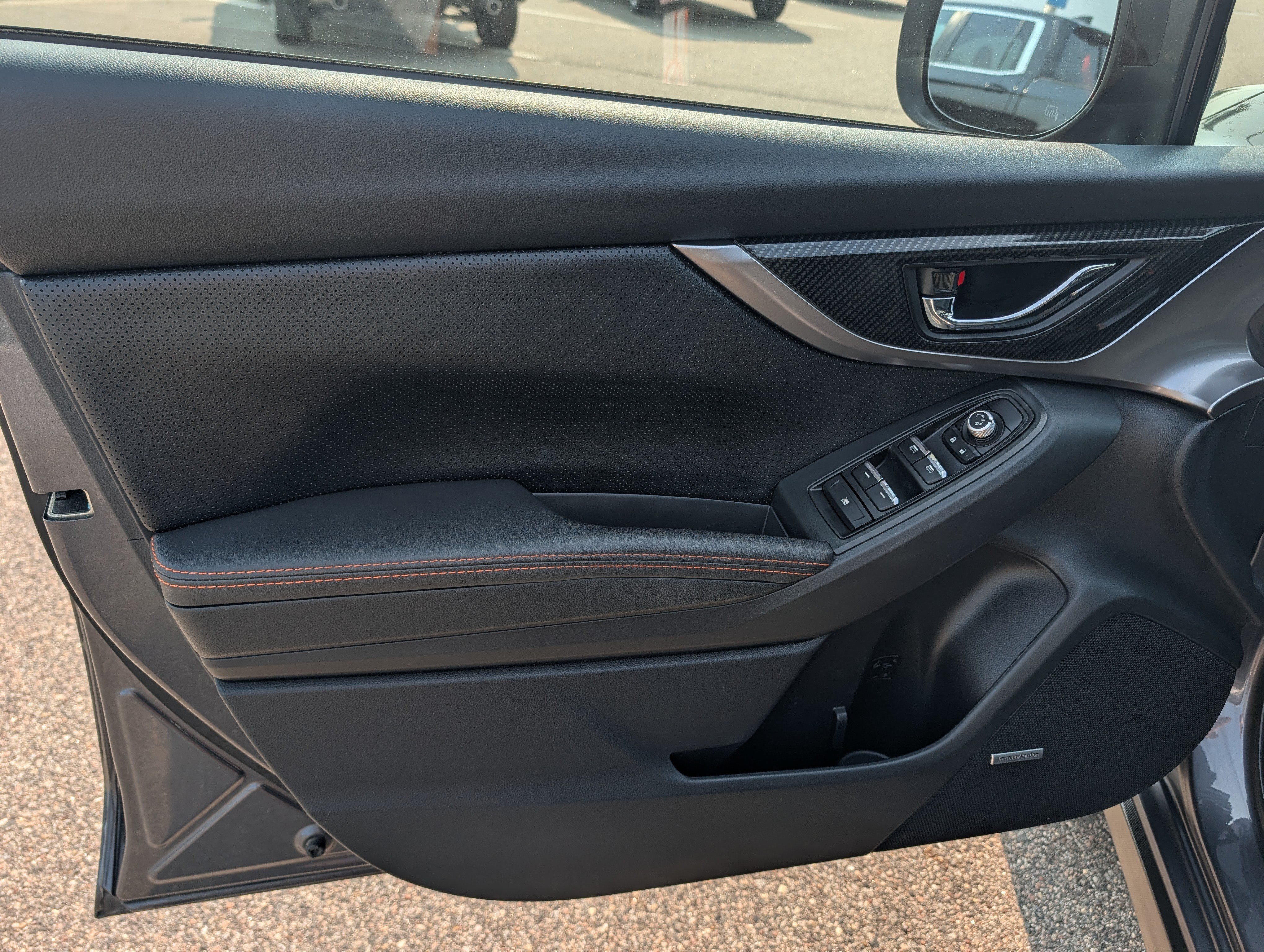 Used 2020 Subaru Crosstrek 2.0i Limited w/ Moonroof Package w/Navigation AWD/4WD image 23