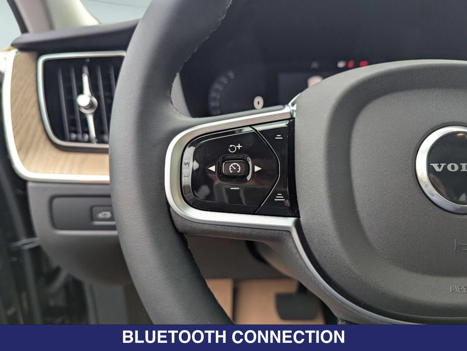 New 2026 Volvo XC60 B5 Plus w/ Protection Package Premier AWD/4WD image 12