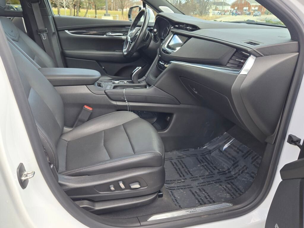 Used 2021 Cadillac XT5 Premium Luxury image 7