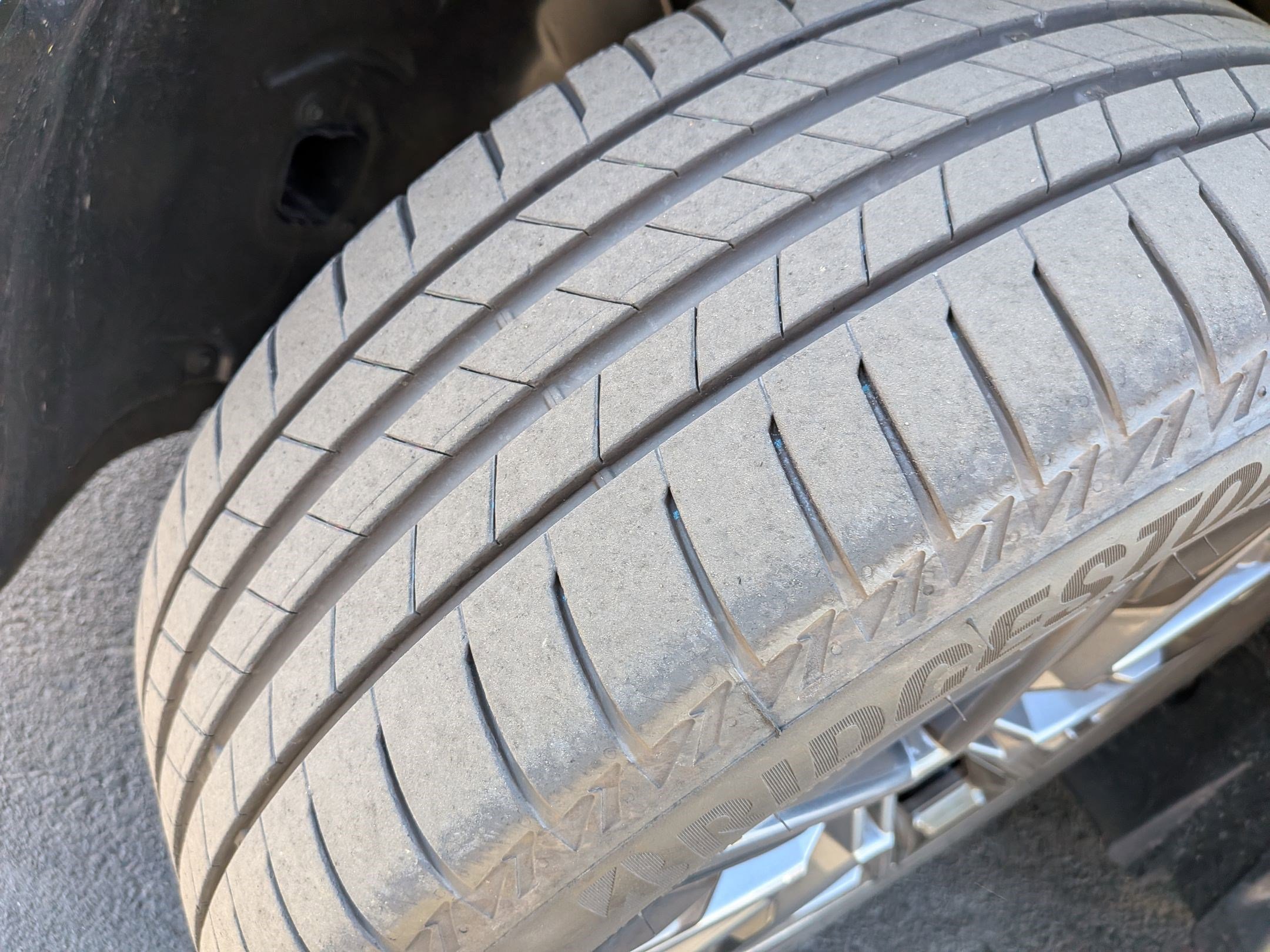 Used 2025 BMW i4 eDrive40 w/ Parking Assistance Package image 11