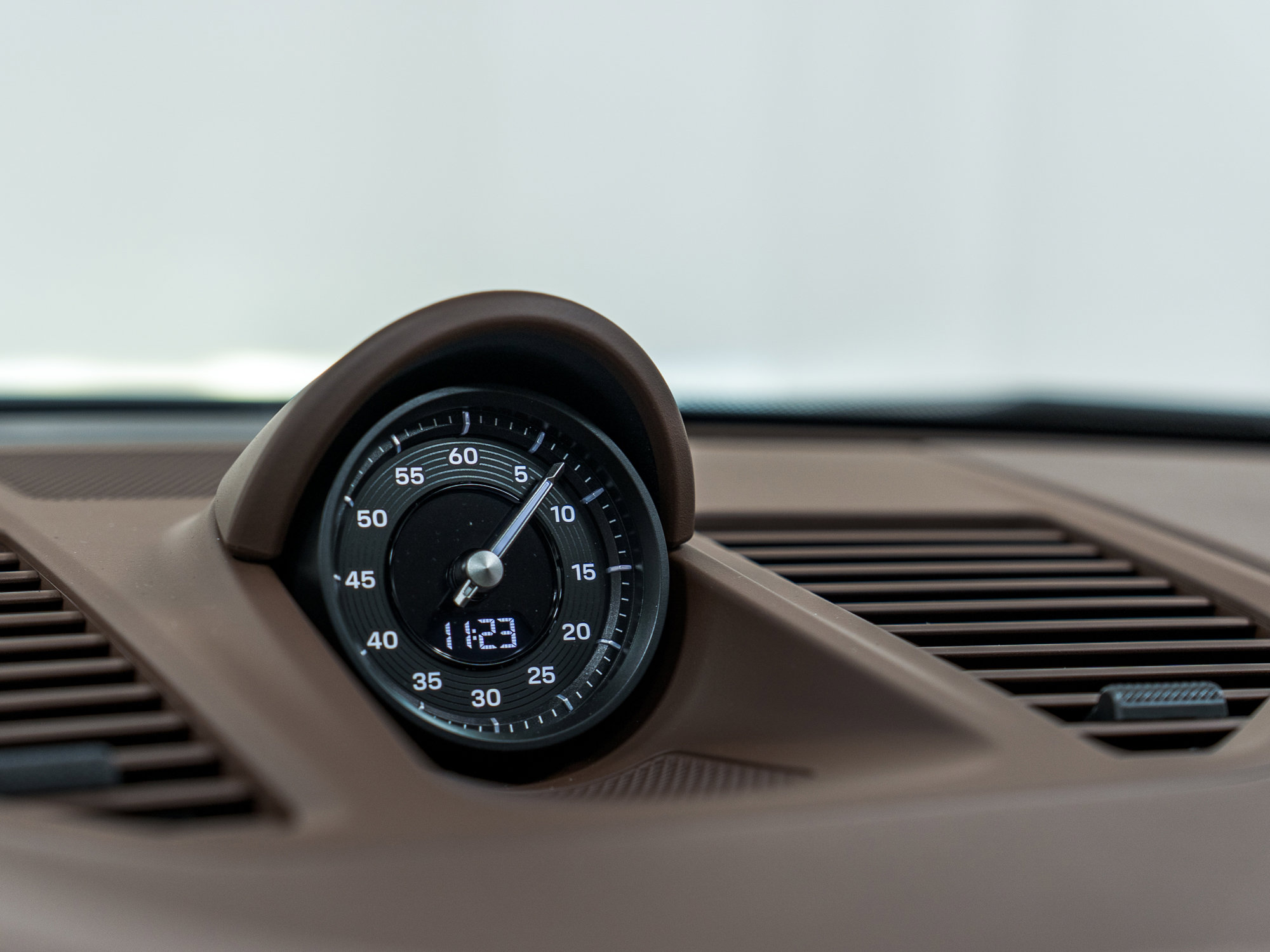 Used 2026 Porsche 911 Carrera 4 GTS image 28