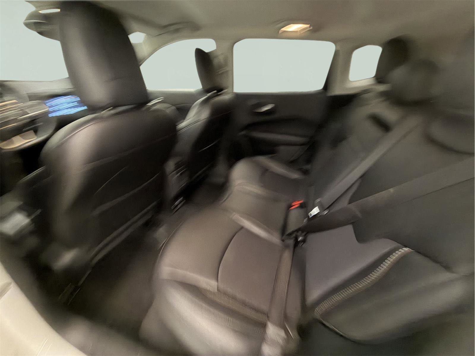 Used 2019 Jeep Compass Latitude image 26