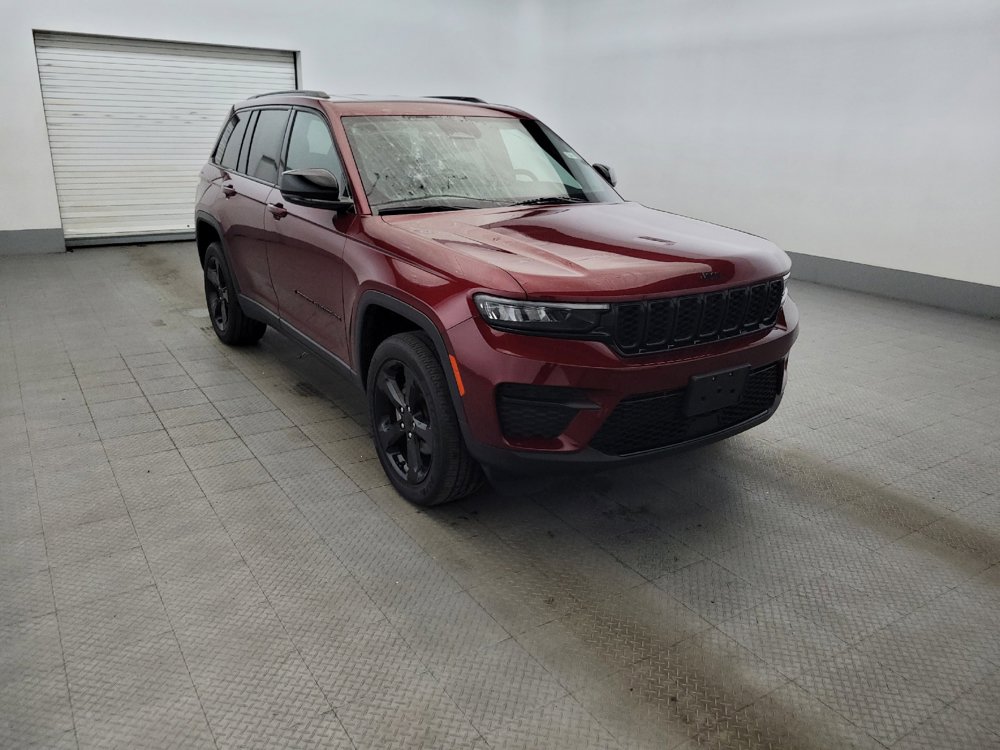 Used 2023 Jeep Grand Cherokee Altitude AWD/4WD image 13