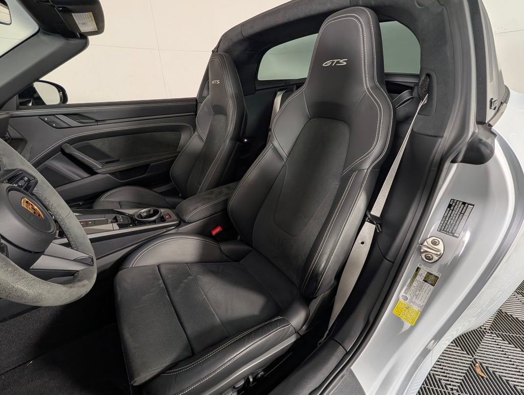 Certified 2023 Porsche 911 Targa 4 GTS AWD/4WD image 5