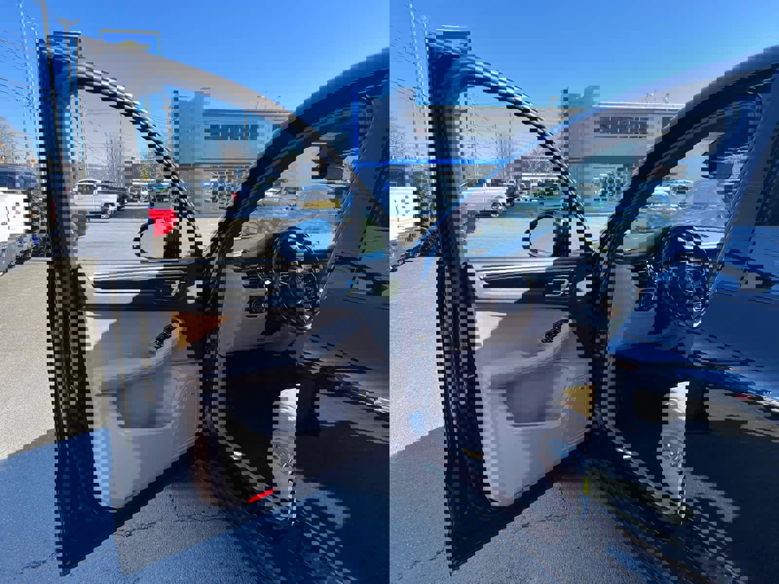 Used 2025 Porsche Macan image 15