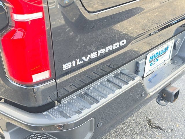 Used 2024 Chevrolet Silverado 2500 High Country w/ High Country Premium Package AWD/4WD image 8