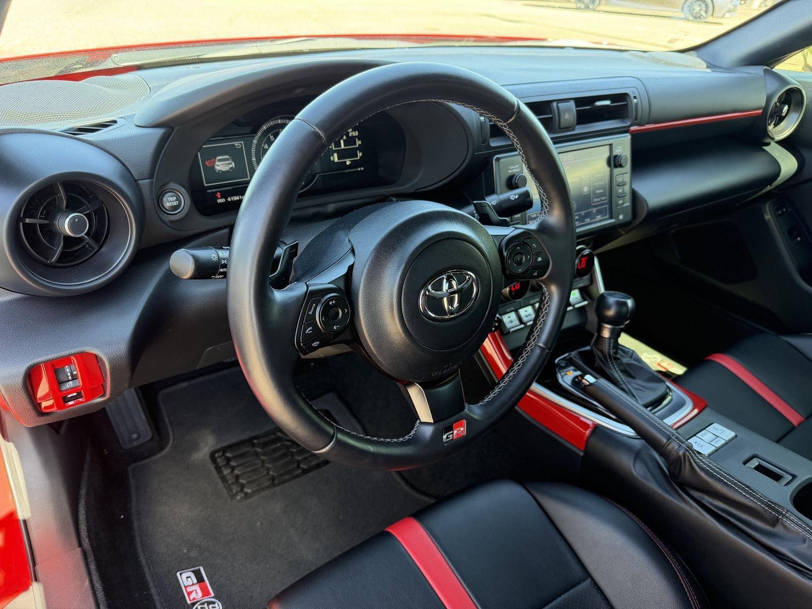 Used 2022 Toyota GR86 image 27
