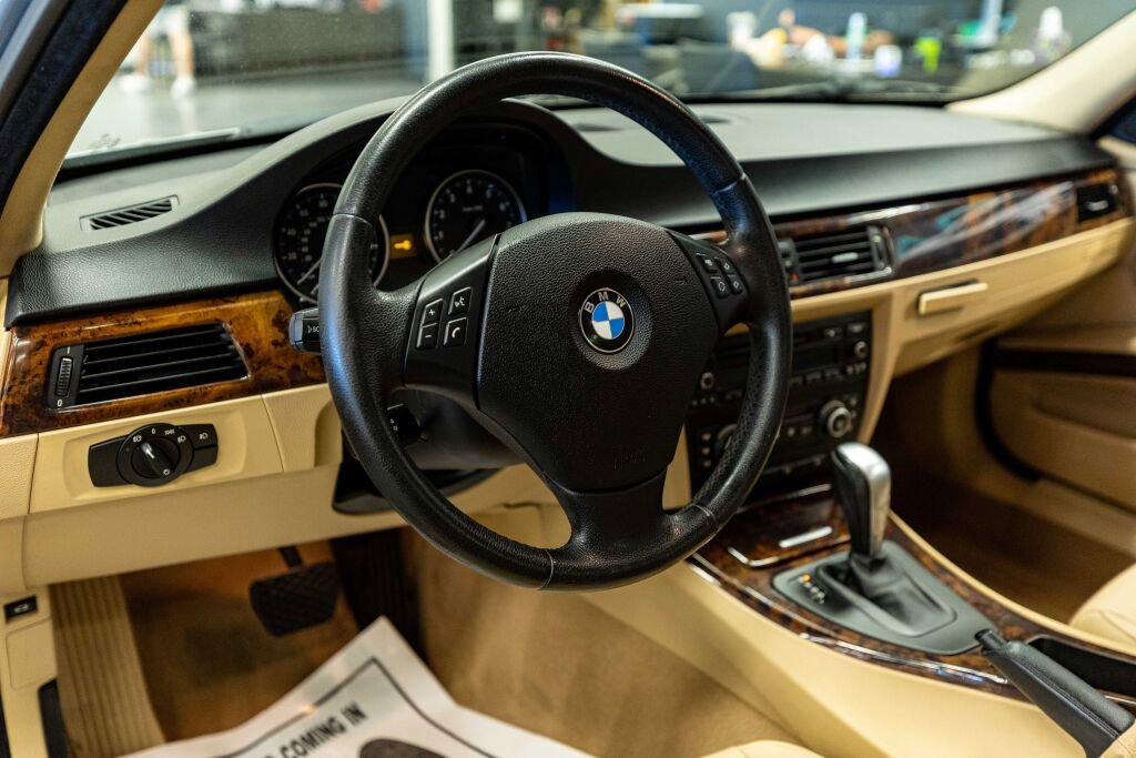 Used 2008 BMW 335xi Sedan image 10